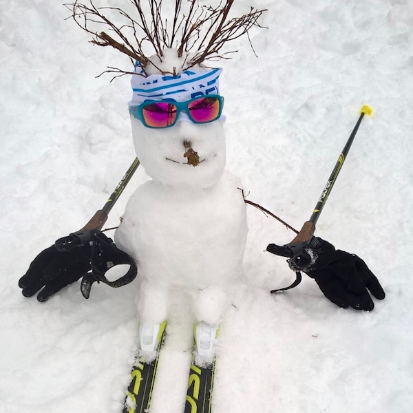 Les bonhommes de neige fous ont débarqué aux Plans-sur-Bex !